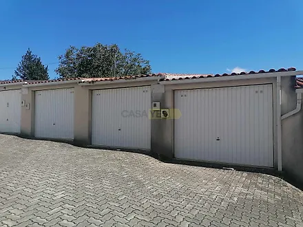 listing-CezFRKOO0jl