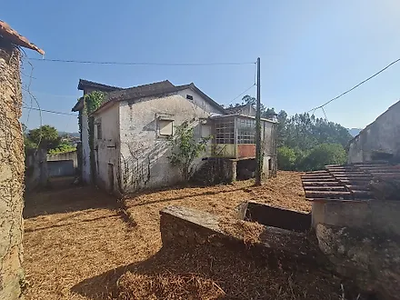 image-APmFncAIc04-0