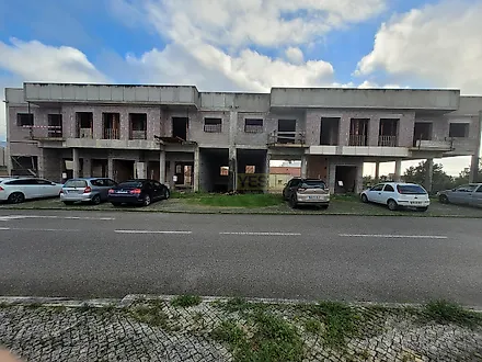 image-KLoNitI0S98-0