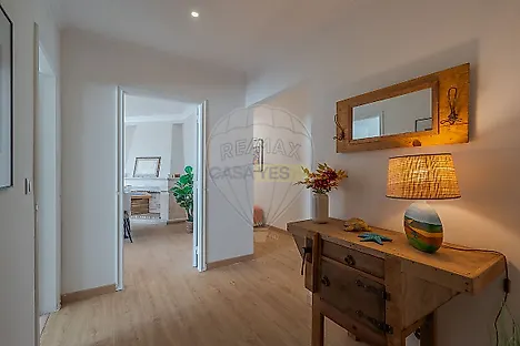 image-7yeN4dqEYab-0