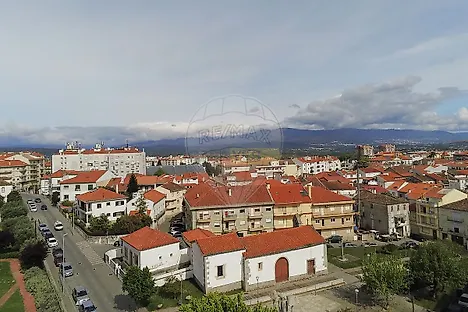 image-Db4X6pxV36I-0