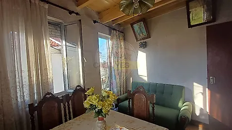 image-J9VnnSGSTQi-0