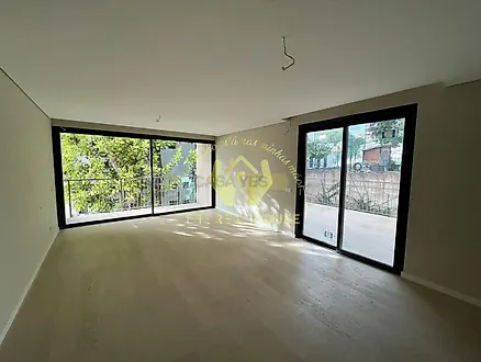 image-KjuhKDXGSSK-0