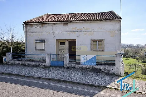 image-5HxnnJeXdRX-0