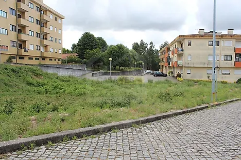 Land for sale in Santa Maria da Feira, Portugal — €73,500