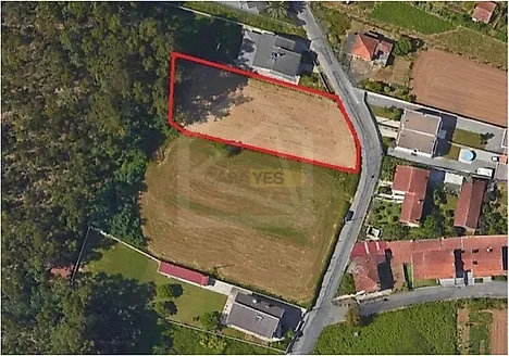 Land for sale in Santa Maria da Feira, Portugal — €140,000
