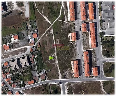 Land for sale in Marinha Grande, Portugal — €690,000