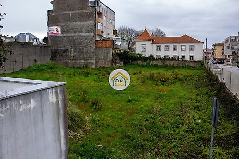 image-C4FNudaJ8HU-0