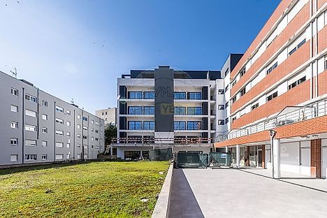 image-LEqkgciAF47-0