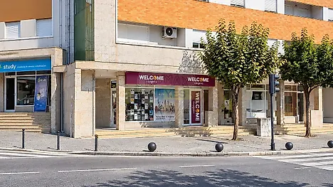 image-5O1MhDzlIAd-0
