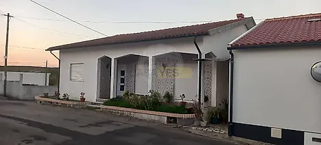 image-8zkyYfxhMJi-0