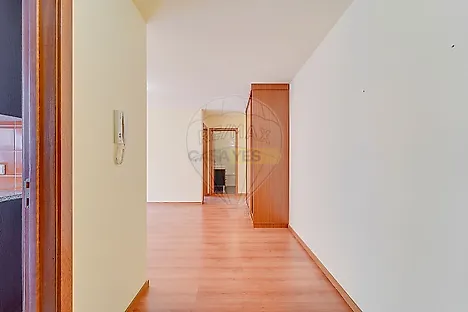 image-DKgXfDcpIdy-0