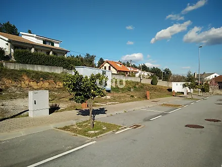 image-1uZBhfT305x-0