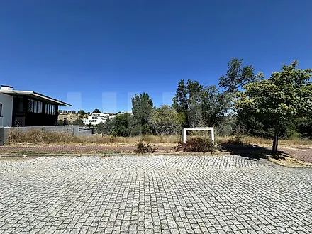Land for sale in Covilhã, Portugal — €100,000