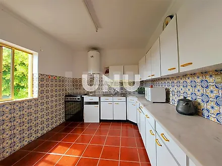 image-9p62bC1SXTP-0