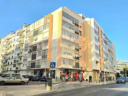 image-JEvsiKQ60YY-0