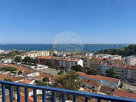 image-KzR1DCENciQ-0