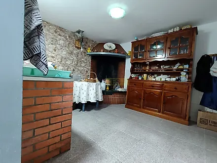 image-BINzlGcq2p0-0