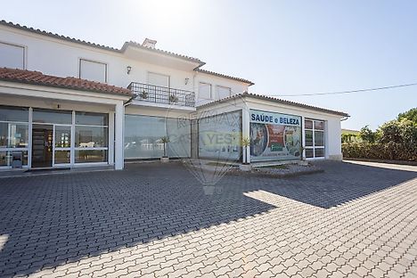 image-2rlKaosmKl4-0