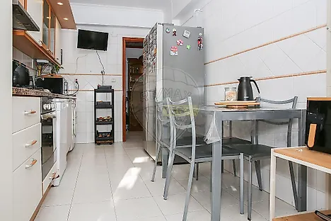 image-K9COCjIm2Te-0