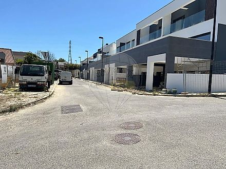 Land for sale in Almada, Portugal — €120,000