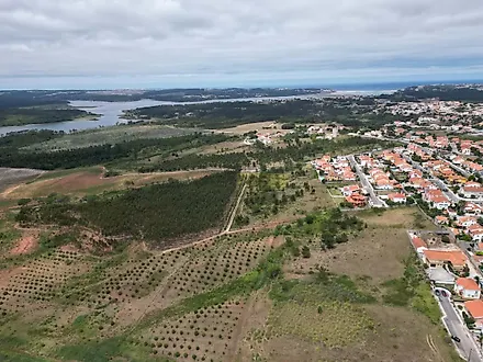 Land for sale in Caldas da Rainha, Portugal — €290,000