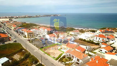 image-J2zreW7BptQ-0