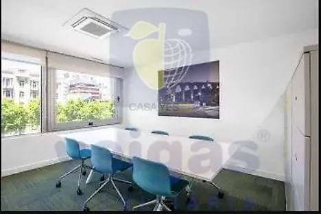 image-Ipef3aeClWa-0