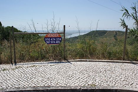 Land for sale in Vila Franca de Xira, Portugal — €65,000