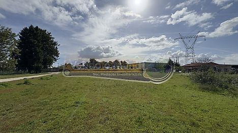 Land for sale in Benavente, Portugal — €229,000
