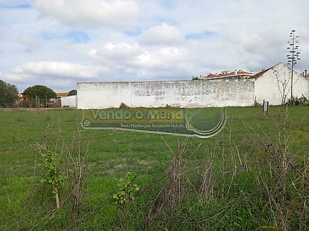 Land for sale in Benavente, Portugal — €430,000