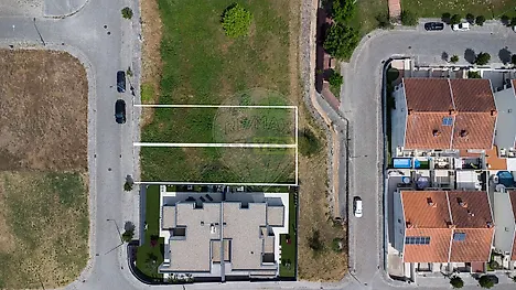 Land for sale in Vila Nova de Famalicão, Portugal — €95,000