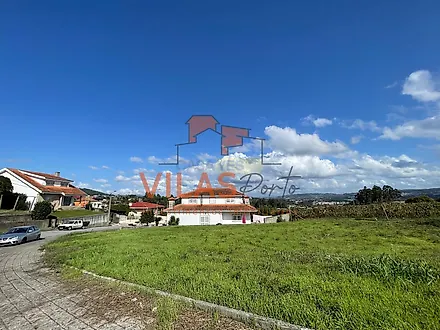 Land for sale in Paredes, Portugal — €79,000
