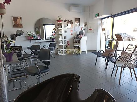 image-9dWw2N7pj8b-0