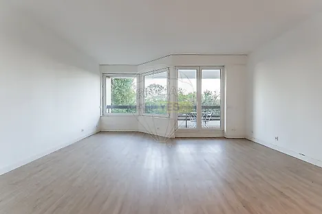 image-HZHbFAOhr5I-0