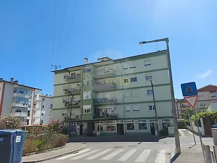 image-GbNc5OyySEU-0