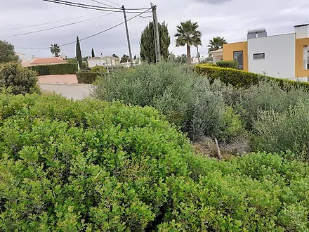 Land for sale in Portimão, Portugal — €149,999