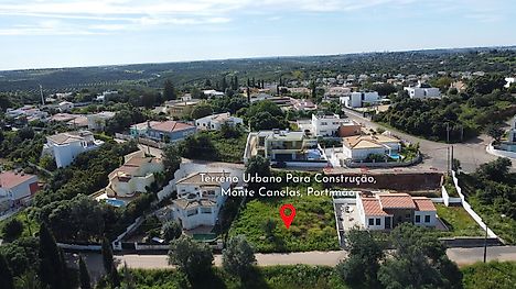 Land for sale in Portimão, Portugal — €421,162