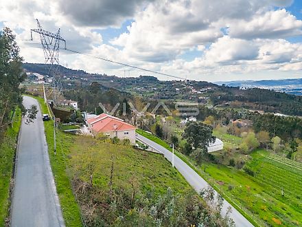 Land for sale in Póvoa de Lanhoso, Portugal — €99,000