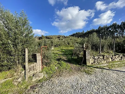 Land for sale in Penafiel, Portugal — €1,000,000