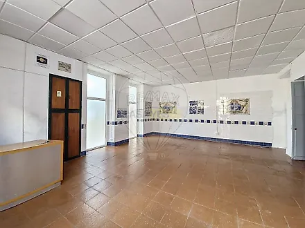 image-65aVYoLrHR7-0