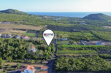 Land for sale in Vila Nova de Gaia, Portugal — €77,000