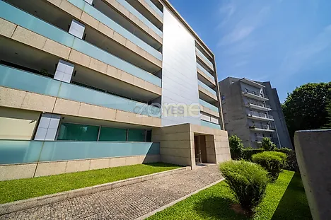 image-ACsycOagL49-0