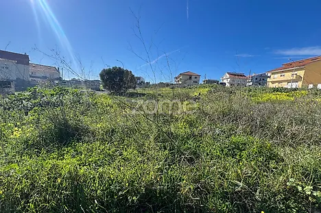 Land for sale in Amadora, Portugal — €98,000