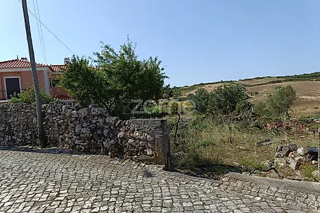 Land for sale in Loures, Portugal — €150,000