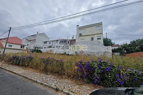 Land for sale in Loures, Portugal — €120,000