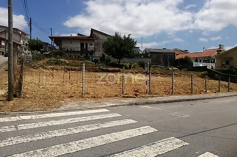 Land for sale in Gondomar, Portugal — €77,000
