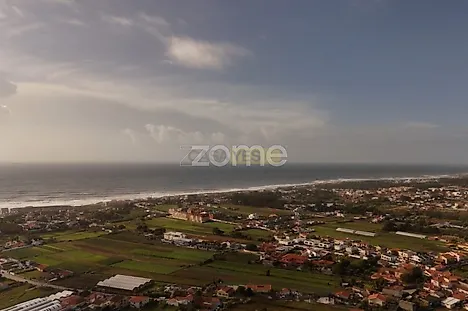 Land for sale in Vila Nova de Gaia, Portugal — €699,000