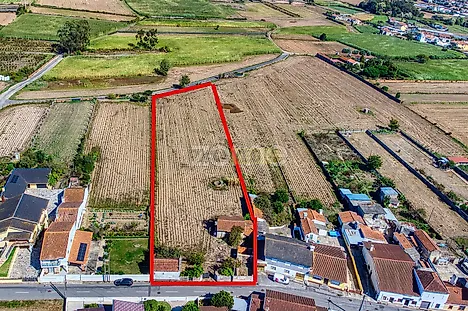 Land for sale in Estarreja, Portugal — €134,900