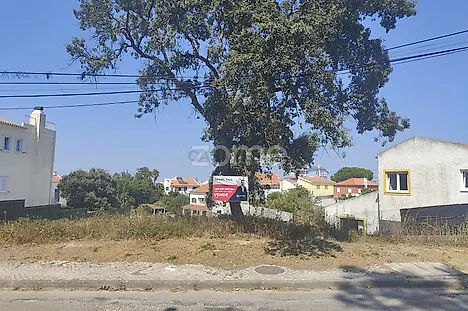 Land for sale in Sesimbra, Portugal — €80,000